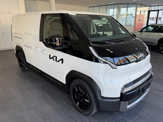 Vehicle image 3 Vehicle image 3