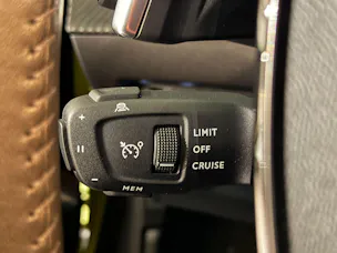 Peugeot 208 1.2 Hybrid Allure