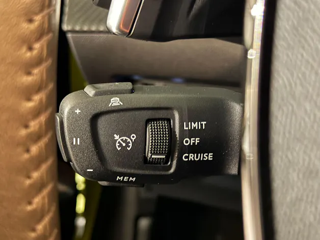 Peugeot 208 1.2 Hybrid Allure