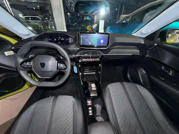 Peugeot 208 1.2 Hybrid Allure
