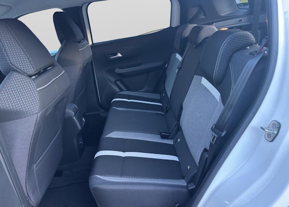 Vehicle image 12 Vehicle image 12