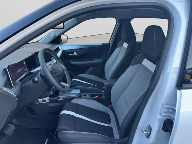 Opel Frontera 1.2 T HEV 145 GS