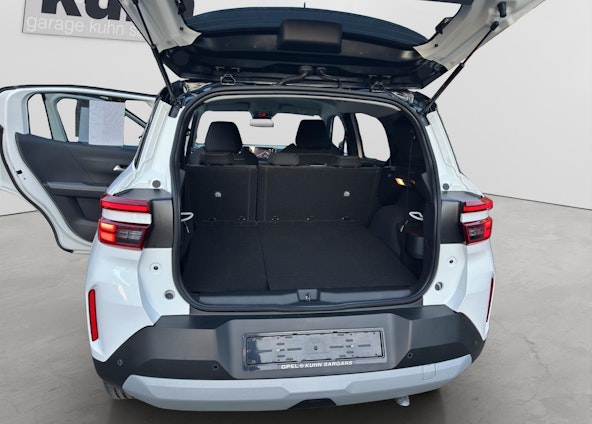 Vehicle image 13 Vehicle image 13