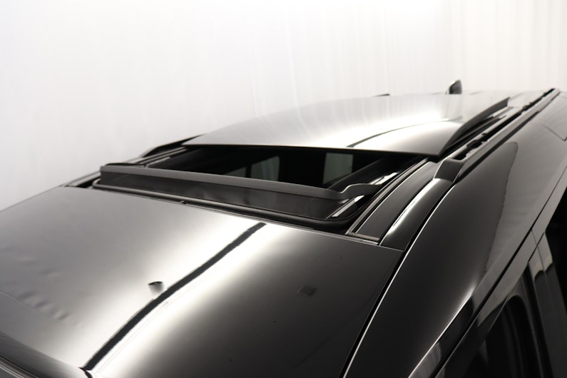 Vehicle image LAND ROVER DEFENDER