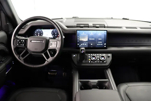 Land Rover Defender 110 3.0 D I6 300 X-Dynamic HSE