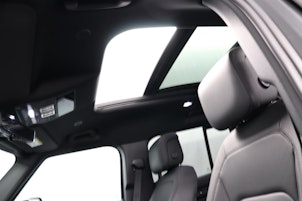 Vehicle image LAND ROVER Defender 110 3.0 D I6 300 X-Dynamic HSE