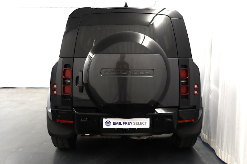 Vehicle image LAND ROVER DEFENDER