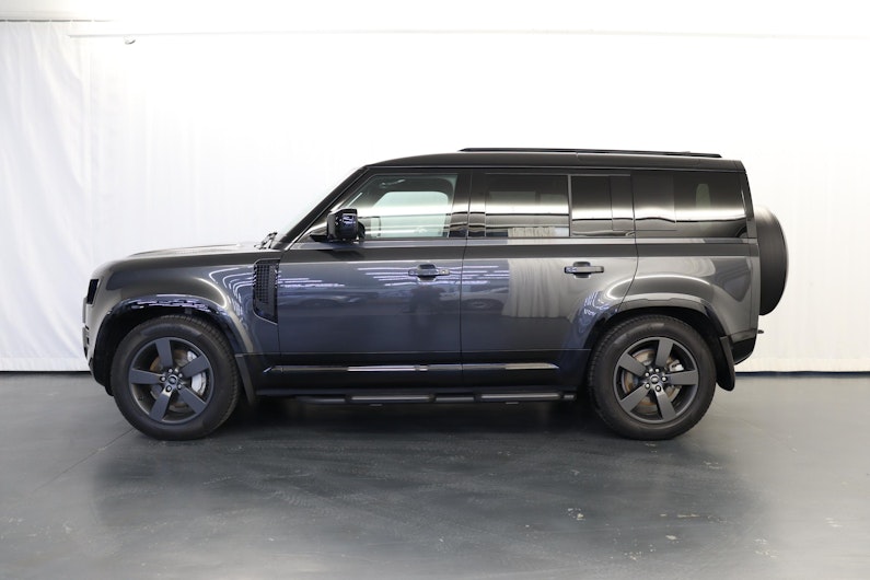 Vehicle image LAND ROVER DEFENDER