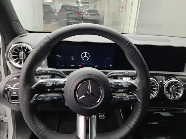 Mercedes-Benz A 200 AMG Line Night Star