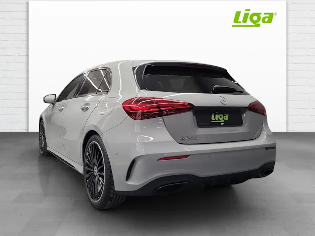 Mercedes-Benz A 200 AMG Line Night Star