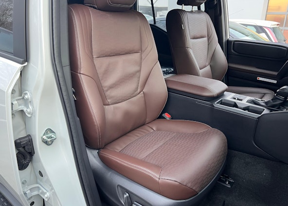 Vehicle image 15 Vehicle image 15