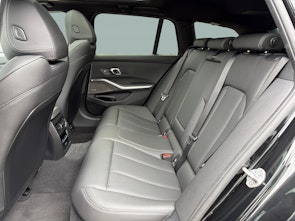 Vehicle image BMW 330d xDrive Touring