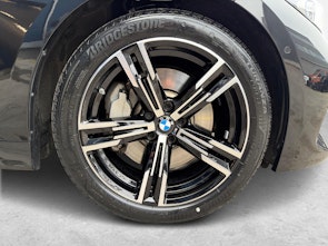 Vehicle image BMW 330d xDrive Touring