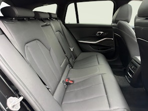 Vehicle image BMW 330d xDrive Touring