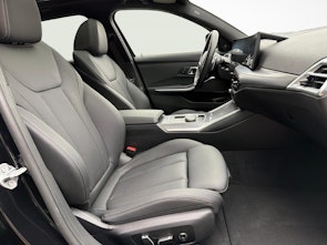 Vehicle image BMW 330d xDrive Touring