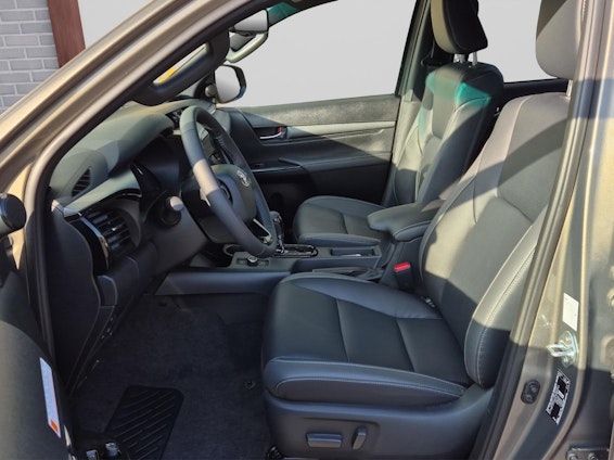 Vehicle image 7 Vehicle image 7