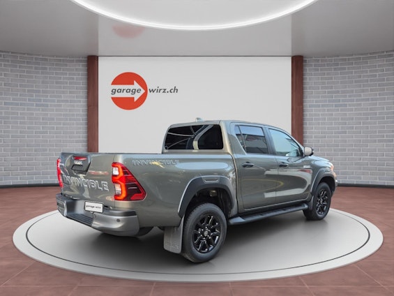 Vehicle image 4 Vehicle image 4