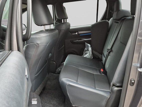 Vehicle image 9 Vehicle image 9