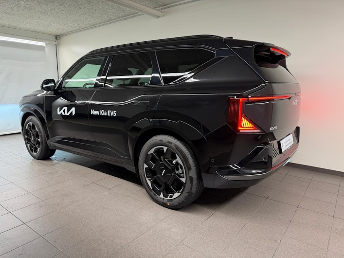 Vehicle image KIA EV5