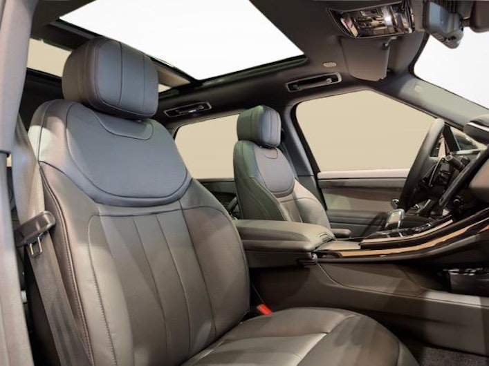 Vehicle image LAND ROVER RANGE ROVER SPORT