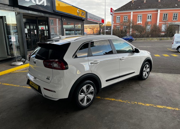 Vehicle image 2 Vehicle image 2