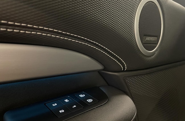 Vehicle image 13 Vehicle image 13