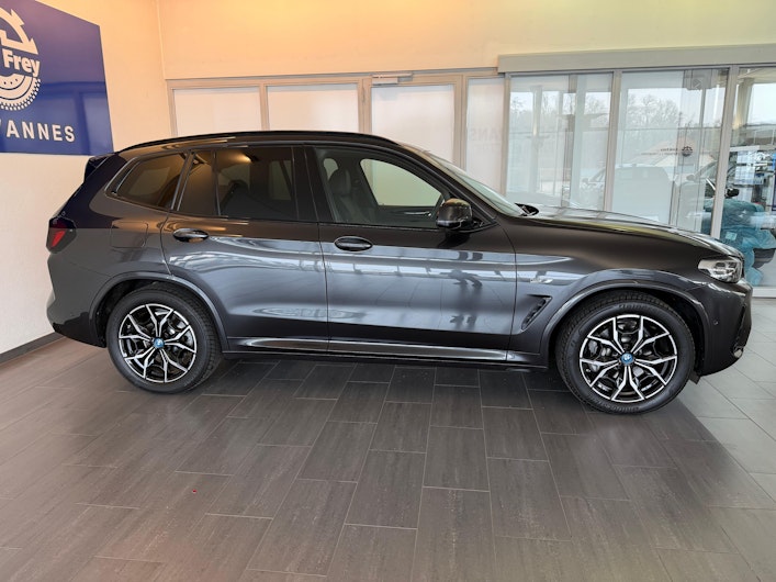 Vehicle image BMW X3