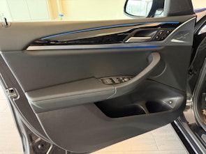 Vehicle image BMW X3 30e xDrive SAG