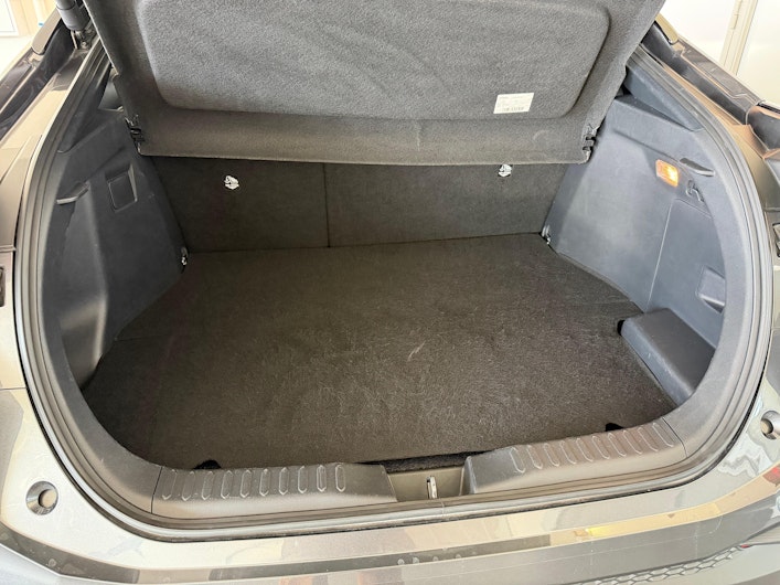 Vehicle image TOYOTA C-HR