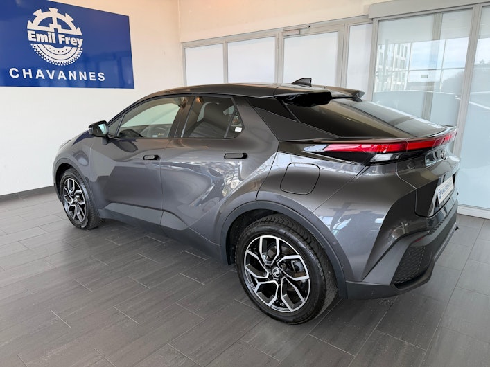 Vehicle image TOYOTA C-HR