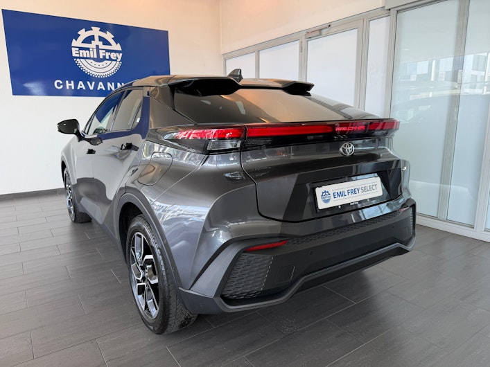 Vehicle image TOYOTA C-HR