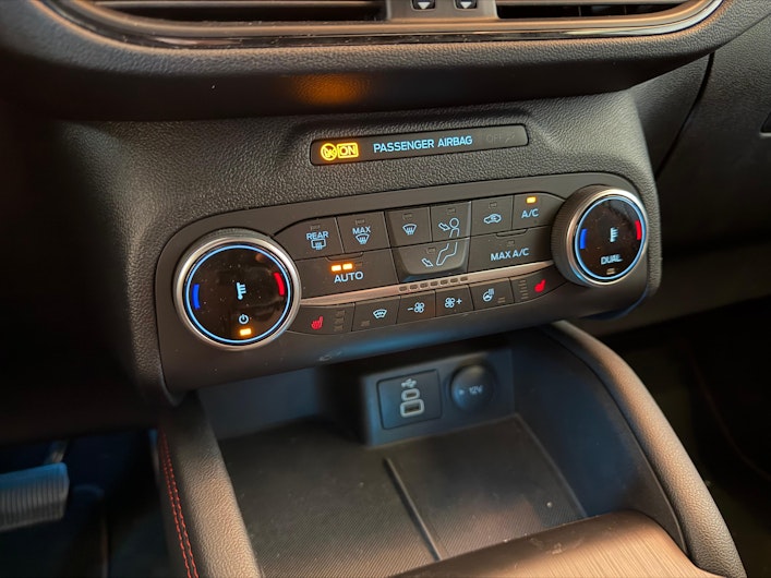 Vehicle image FORD KUGA