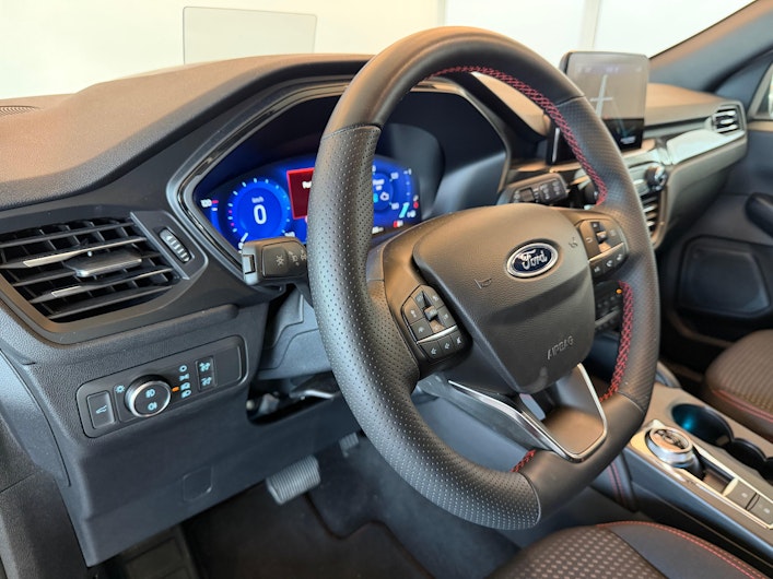 Vehicle image FORD KUGA