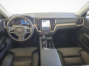 image du véhicule VOLVO V60 2.0 T6 TE Plus Dark eAWD / Jetzt mit attraktivem 0.9% Leasing!