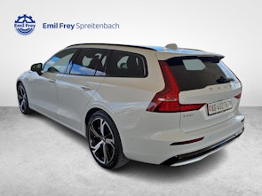 image du véhicule VOLVO V60 2.0 T6 TE Plus Dark eAWD / Jetzt mit attraktivem 0.9% Leasing!