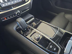 Volvo V60 2.0 T6 TE Plus Dark eAWD / Jetzt mit attraktivem 1.9% Leasing!