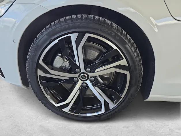 Volvo V60 2.0 T6 TE Plus Dark eAWD / Jetzt mit attraktivem 1.9% Leasing!