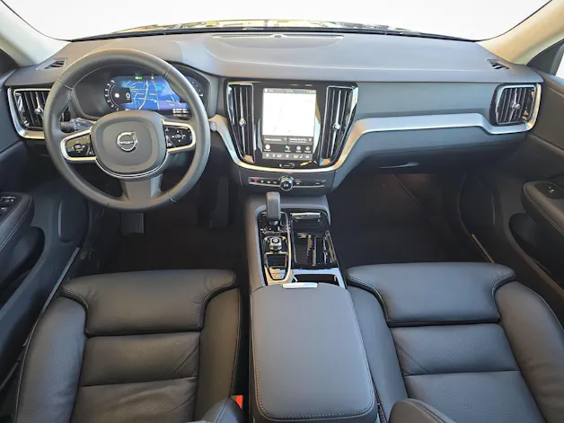 Volvo V60 2.0 T6 TE Plus Dark eAWD / Jetzt mit attraktivem 1.9% Leasing!