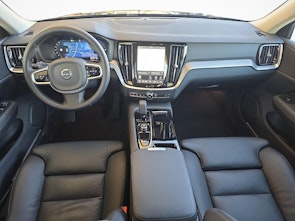 Fahrzeugbild VOLVO V60 2.0 T6 TE Plus Dark eAWD / Jetzt mit attraktivem 1.9% Leasing!