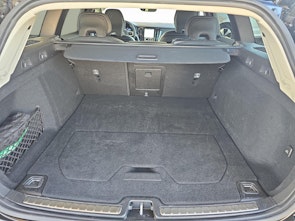 Fahrzeugbild VOLVO V60 2.0 T6 TE Plus Dark eAWD / Jetzt mit attraktivem 1.9% Leasing!