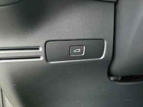 Vehicle image VOLVO XC40 2.0 B4 MH Plus Dark / Jetzt mit attraktivem 1.9% Leasing!