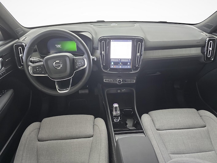 Vehicle image VOLVO EX40