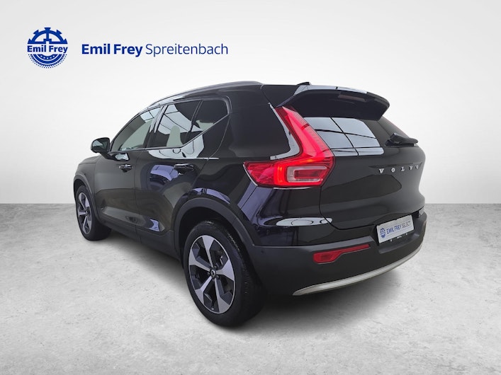 Vehicle image VOLVO XC40