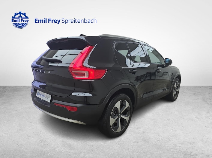 Vehicle image VOLVO XC40