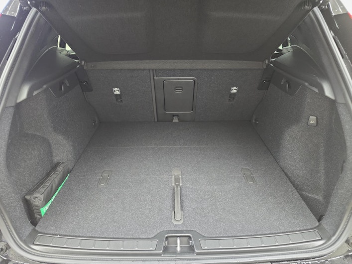 Vehicle image VOLVO XC40