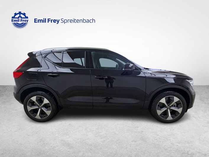 Vehicle image VOLVO XC40
