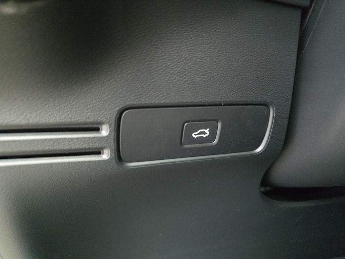 Vehicle image VOLVO XC40