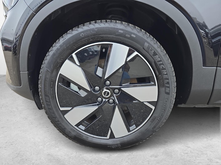 Vehicle image VOLVO C40