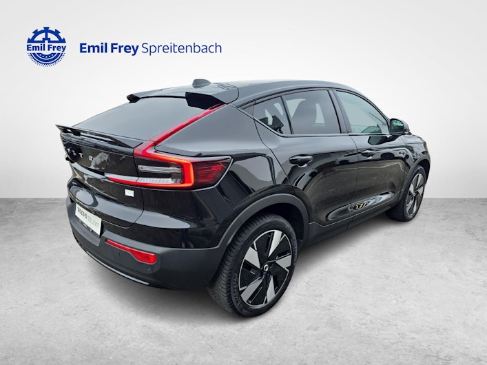 Vehicle image VOLVO C40