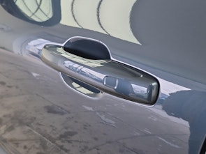 Vehicle image VOLVO XC60 2.0 B5 MH Plus Dark AWD / ab 3,99% Leasing bei Abschluss einer Protect Autoversicherung